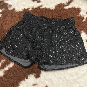 Zyia Active Women's High Rise Bomber Shorts BM7 Black Bubbles Size M NWOT